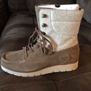 Sperry Hatch Boots- suede, waterproof! New!!